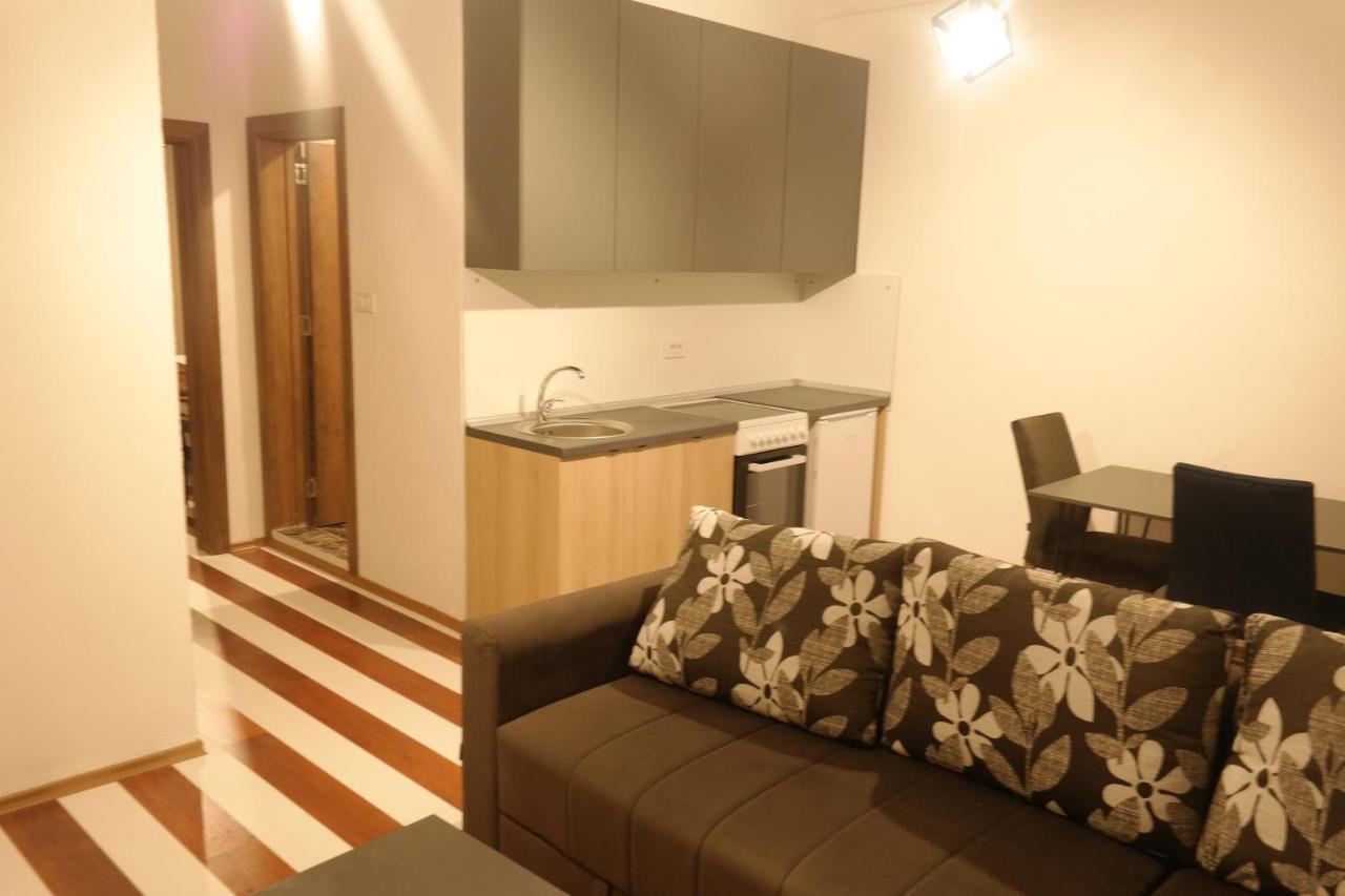 Villa Family Kumanovo Exterior foto